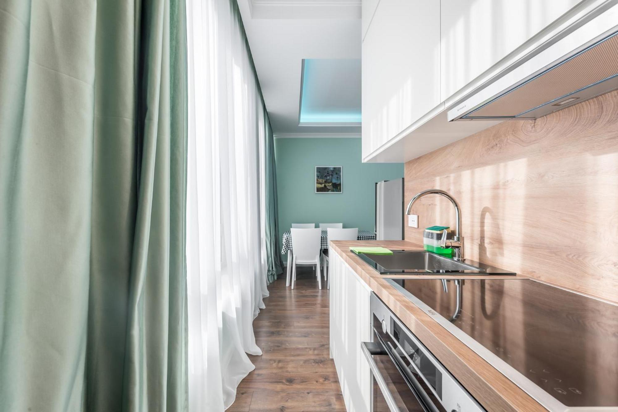 Sky Apartment *