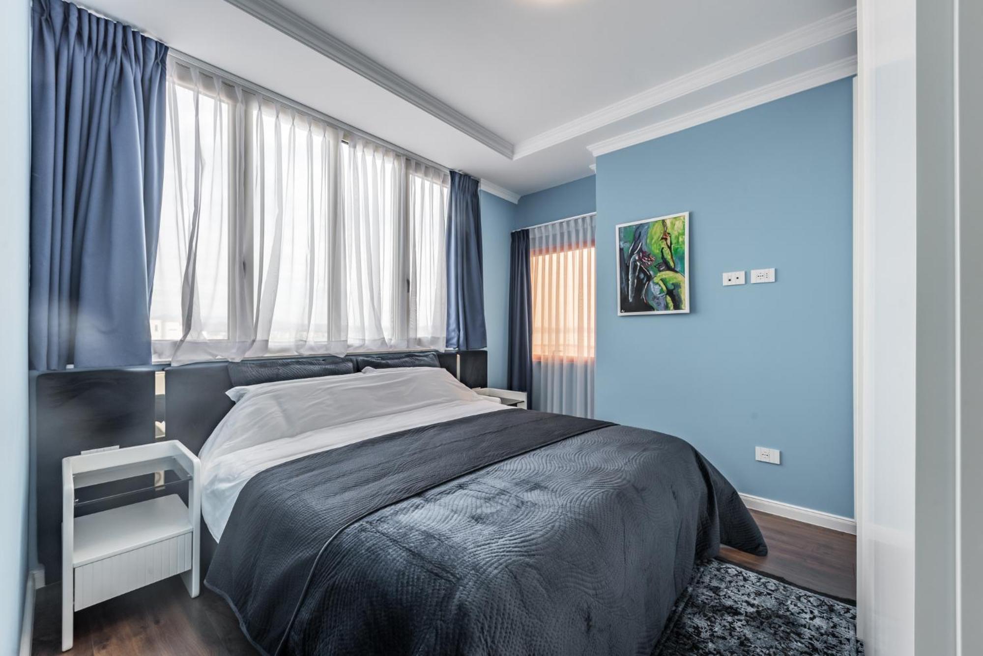 Sky Apartment *